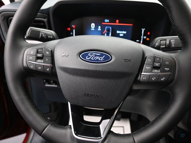 Ford Maverick Vehicle Full-screen Gallery Image 15