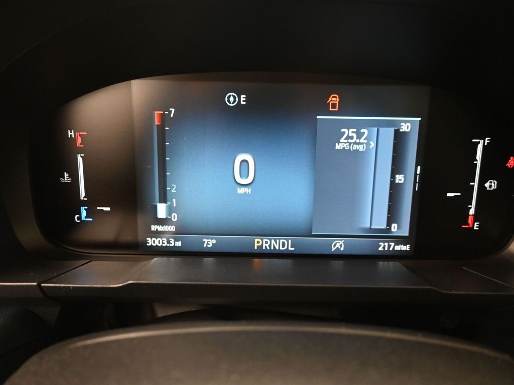 Ford Maverick Vehicle Full-screen Gallery Image 10