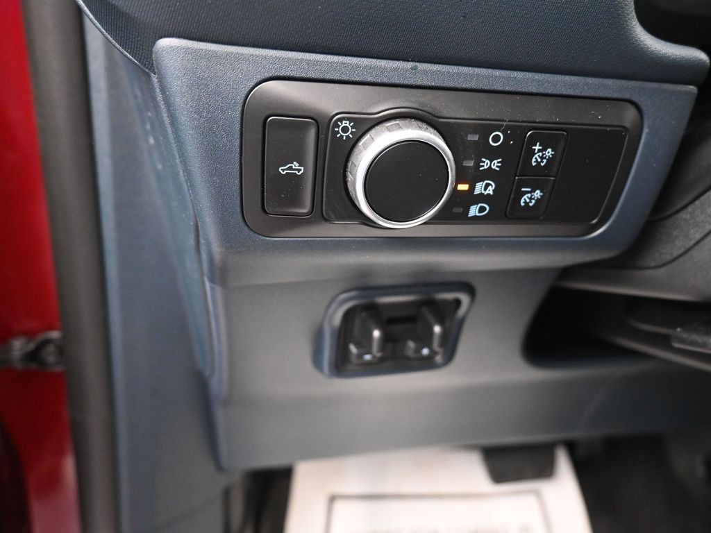 Ford Maverick Vehicle Full-screen Gallery Image 13