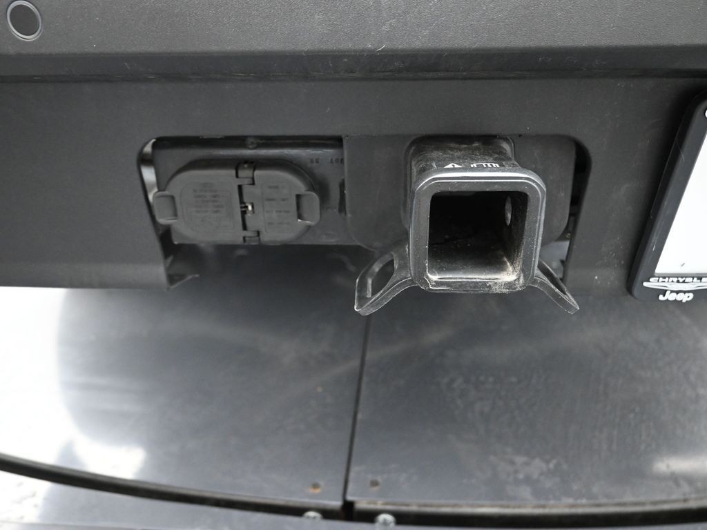 Ford Maverick Vehicle Full-screen Gallery Image 17