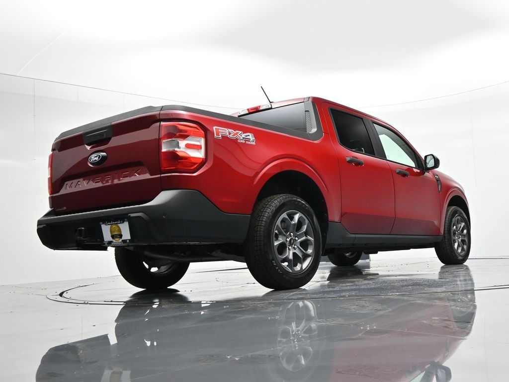 Ford Maverick Vehicle Full-screen Gallery Image 24