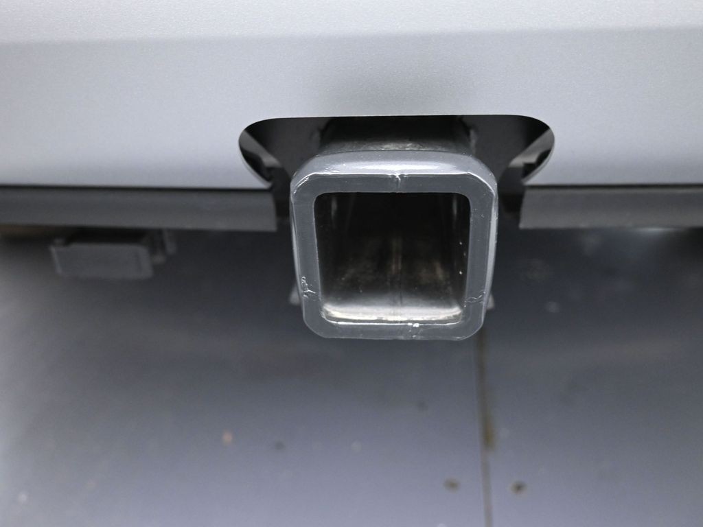 Ford Escape Plug-In Hybrid Vehicle Full-screen Gallery Image 21