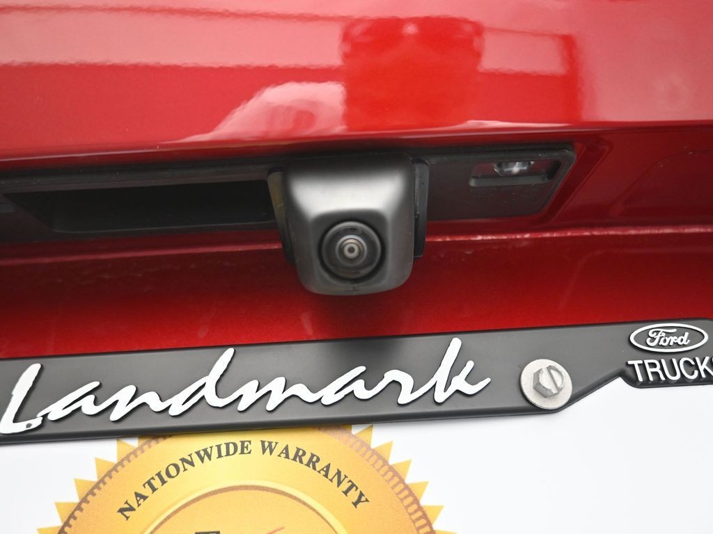 Ford Escape Plug-In Hybrid Vehicle Full-screen Gallery Image 22