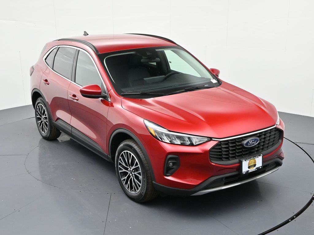 Ford Escape Plug-In Hybrid Vehicle Full-screen Gallery Image 23