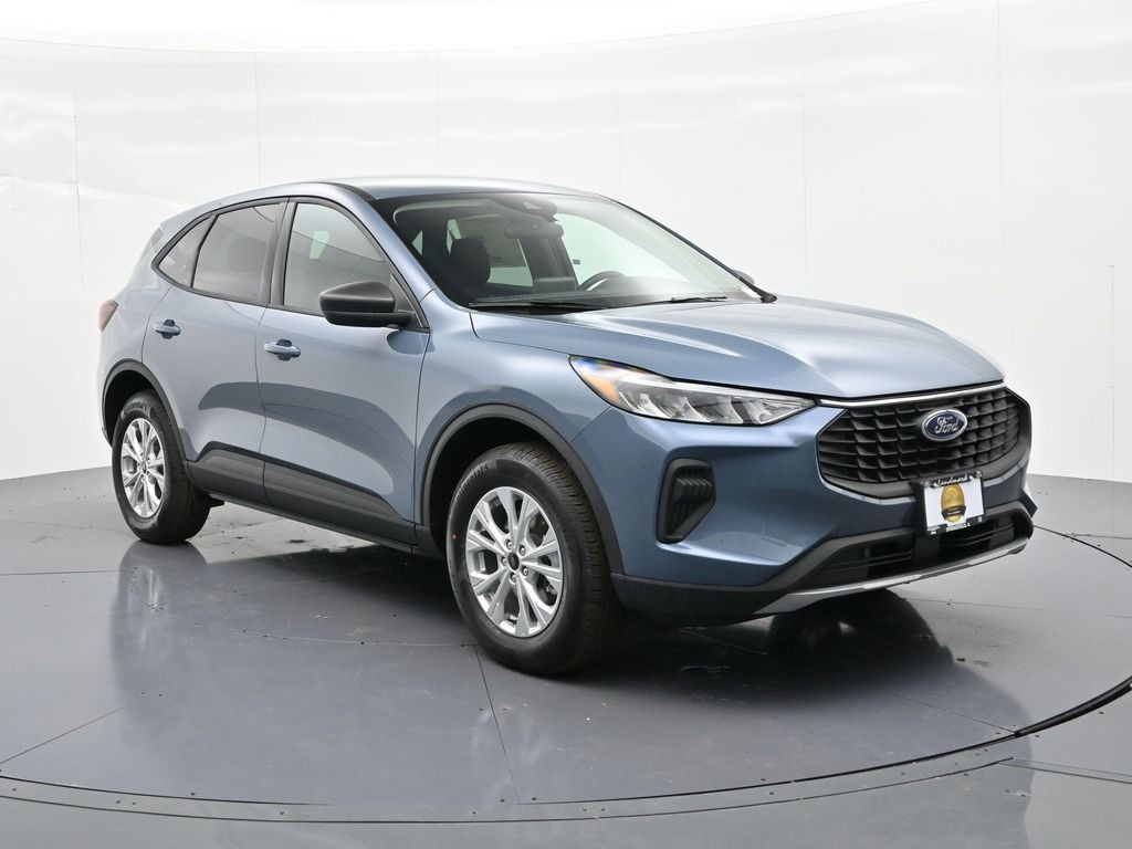 Ford Escape Vehicle Full-screen Gallery Image 4