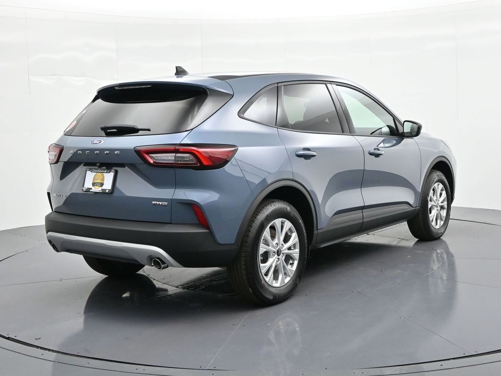 Ford Escape Vehicle Full-screen Gallery Image 6