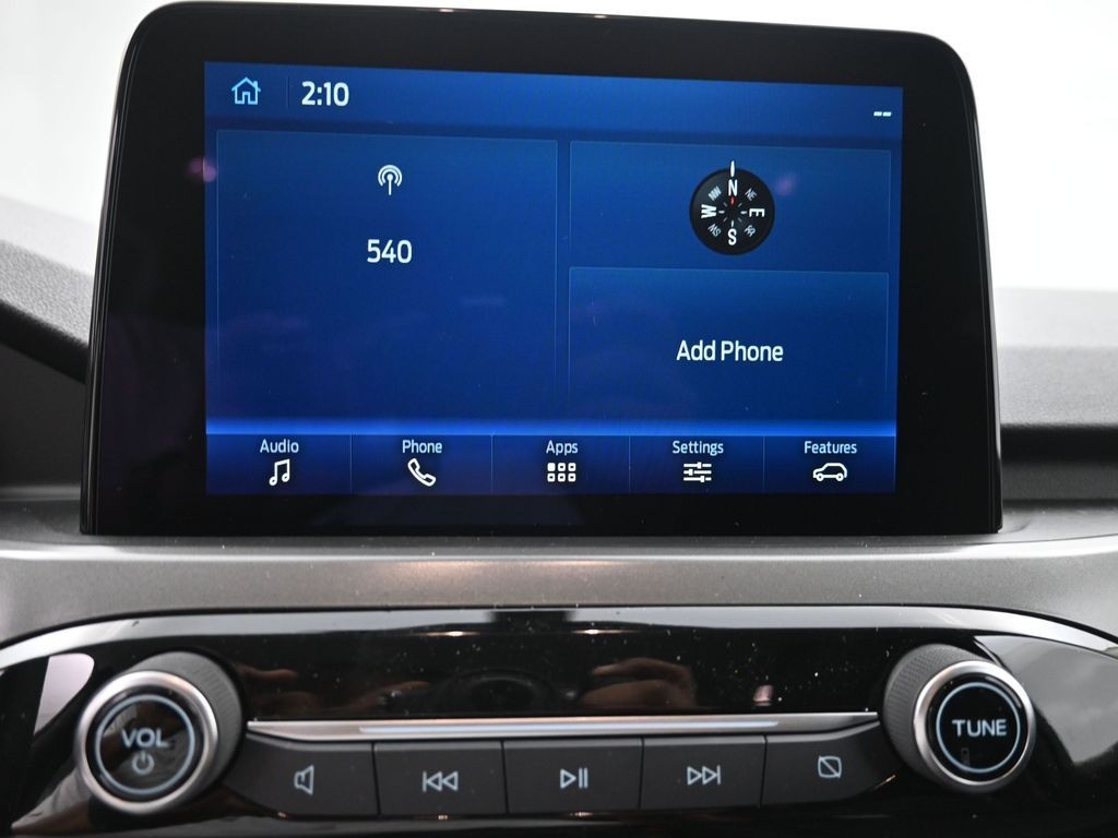 Ford Escape Vehicle Full-screen Gallery Image 11