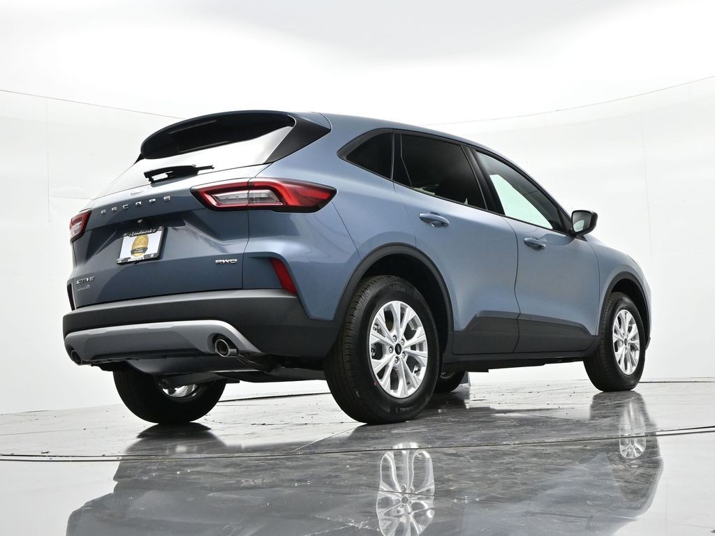 Ford Escape Vehicle Full-screen Gallery Image 25