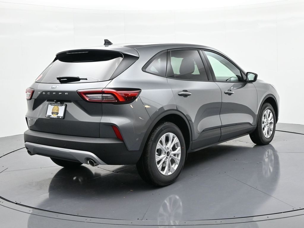 Ford Escape Vehicle Full-screen Gallery Image 6