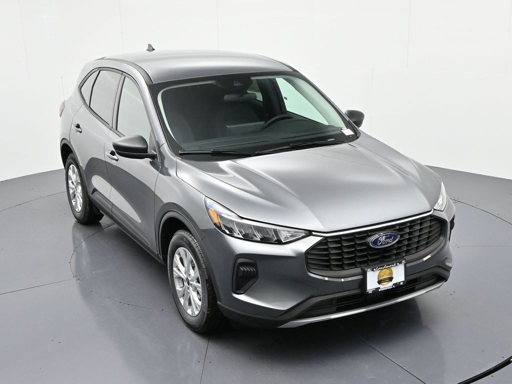 Ford Escape Vehicle Full-screen Gallery Image 18