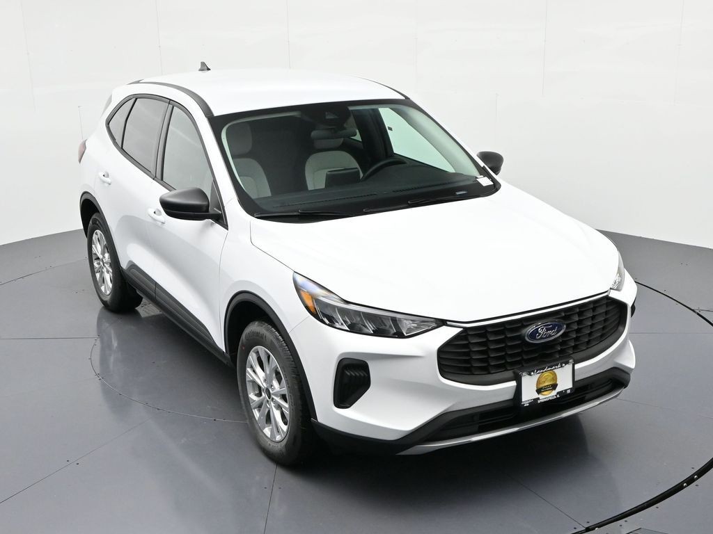 Ford Escape Vehicle Full-screen Gallery Image 17