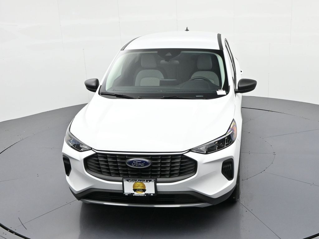 Ford Escape Vehicle Full-screen Gallery Image 18