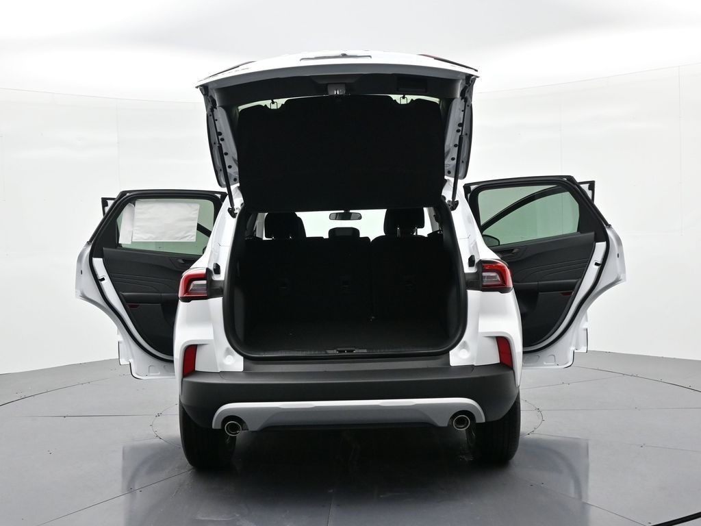 Ford Escape Vehicle Full-screen Gallery Image 28