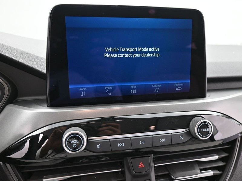 Ford Escape Vehicle Full-screen Gallery Image 10