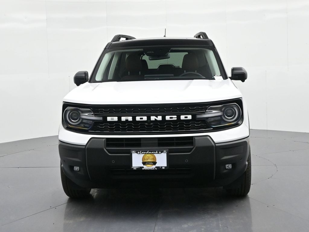 Ford Bronco Sport Vehicle Full-screen Gallery Image 3