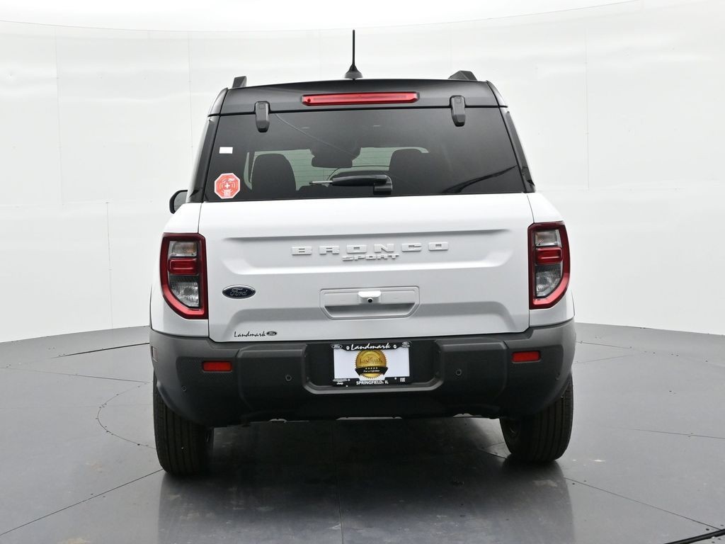 Ford Bronco Sport Vehicle Full-screen Gallery Image 7