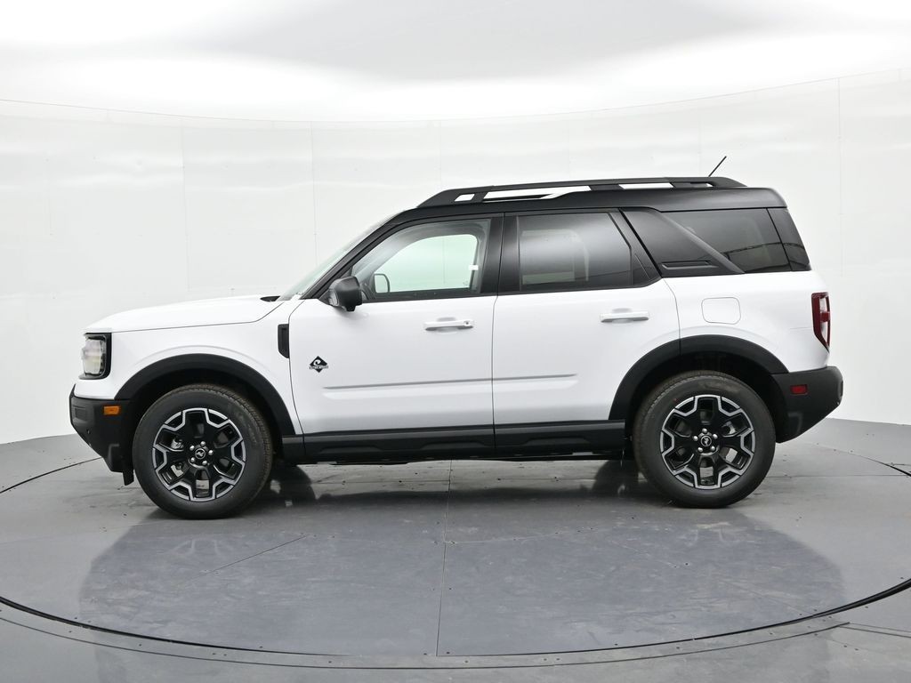 Ford Bronco Sport Vehicle Full-screen Gallery Image 9