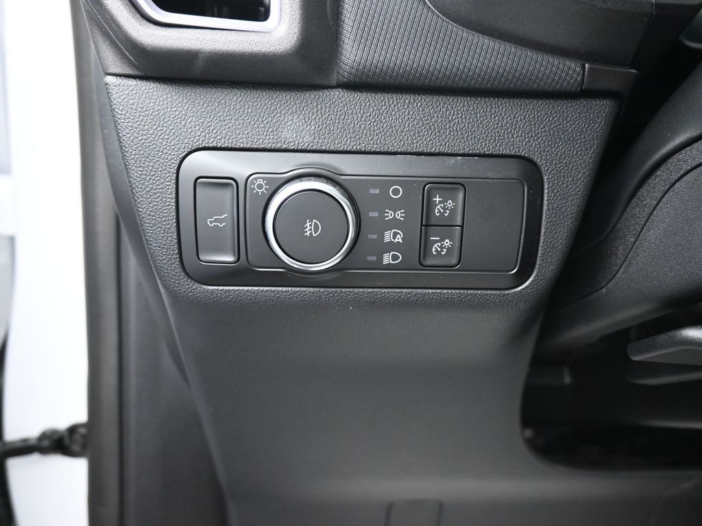 Ford Bronco Sport Vehicle Full-screen Gallery Image 11