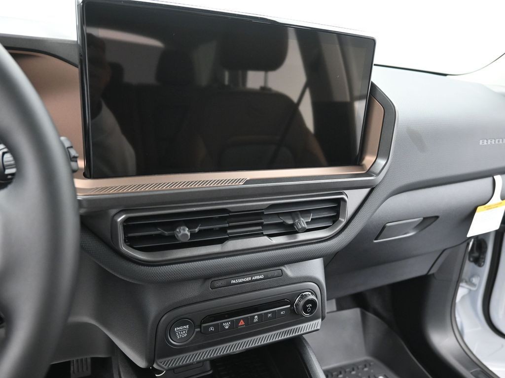 Ford Bronco Sport Vehicle Full-screen Gallery Image 12