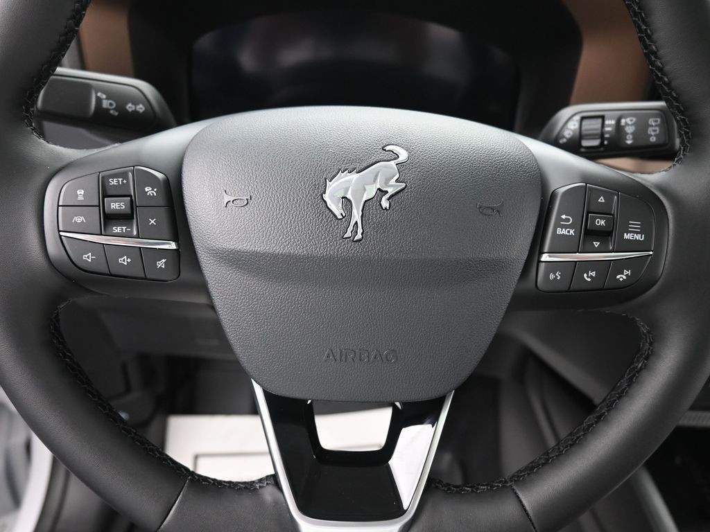 Ford Bronco Sport Vehicle Full-screen Gallery Image 15