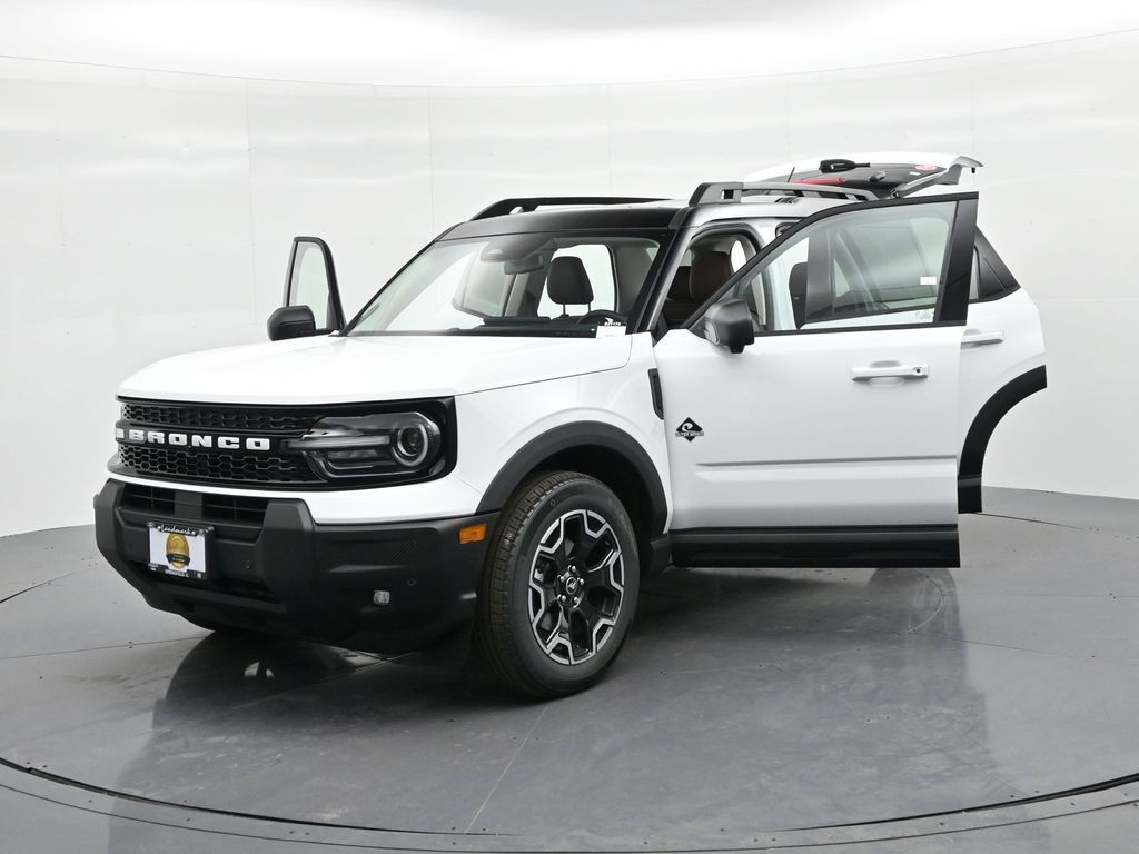 Ford Bronco Sport Vehicle Full-screen Gallery Image 28