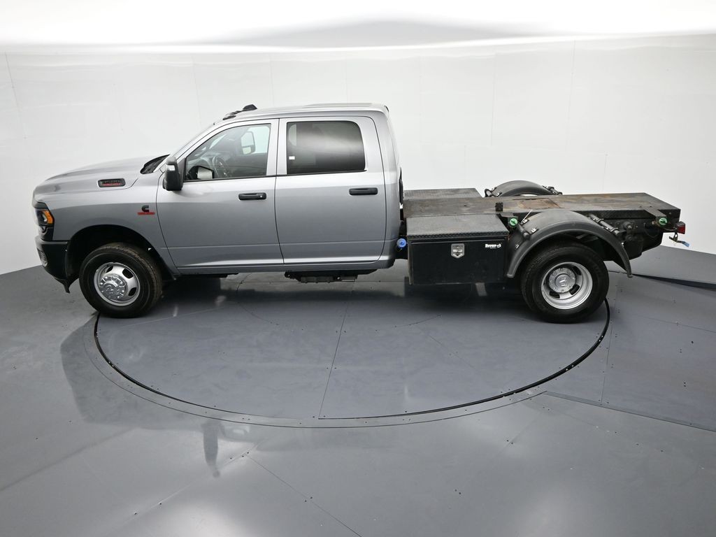 Ram 3500 Chassis Cab Vehicle Full-screen Gallery Image 19