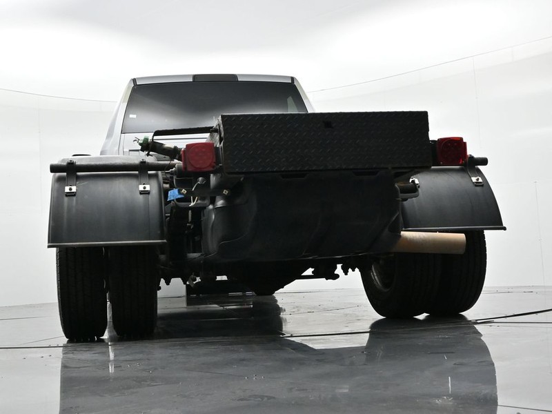 Ram 3500 Chassis Cab Vehicle Full-screen Gallery Image 21