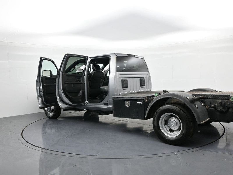 Ram 3500 Chassis Cab Vehicle Full-screen Gallery Image 25