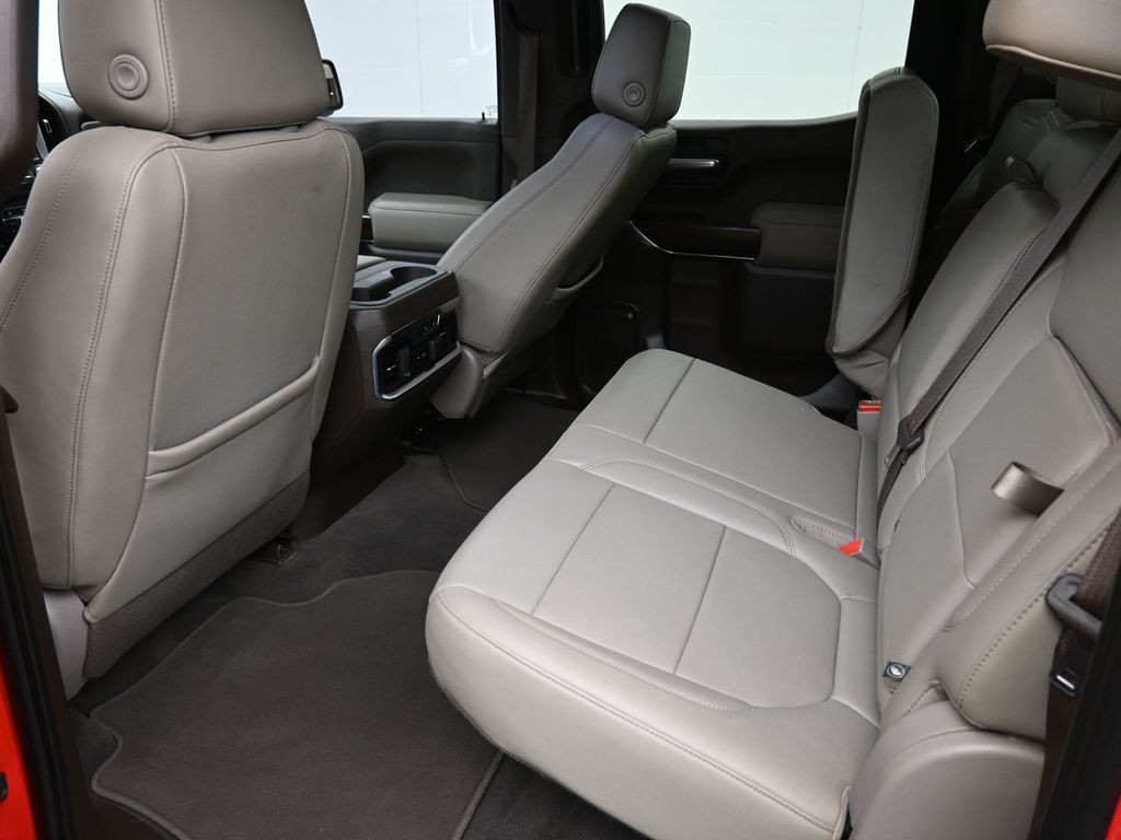 GMC Sierra 1500 Vehicle Full-screen Gallery Image 10