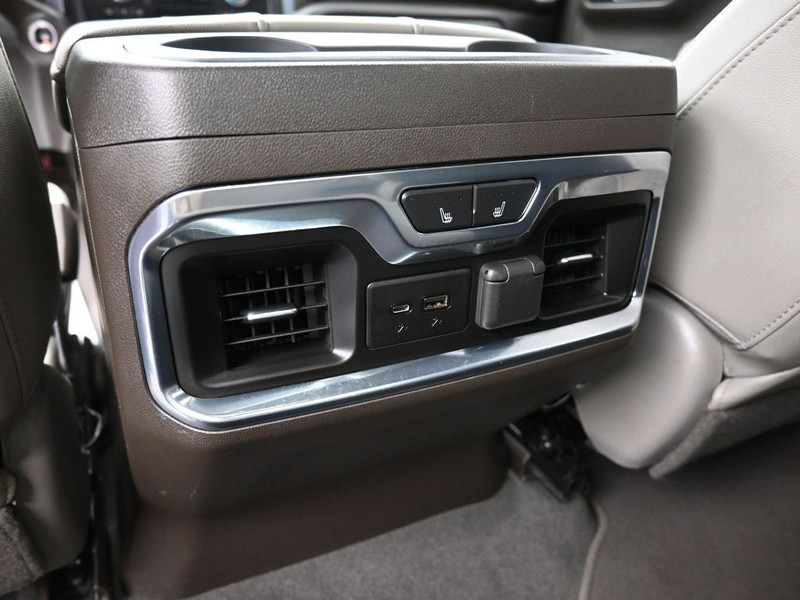 GMC Sierra 1500 Vehicle Full-screen Gallery Image 11