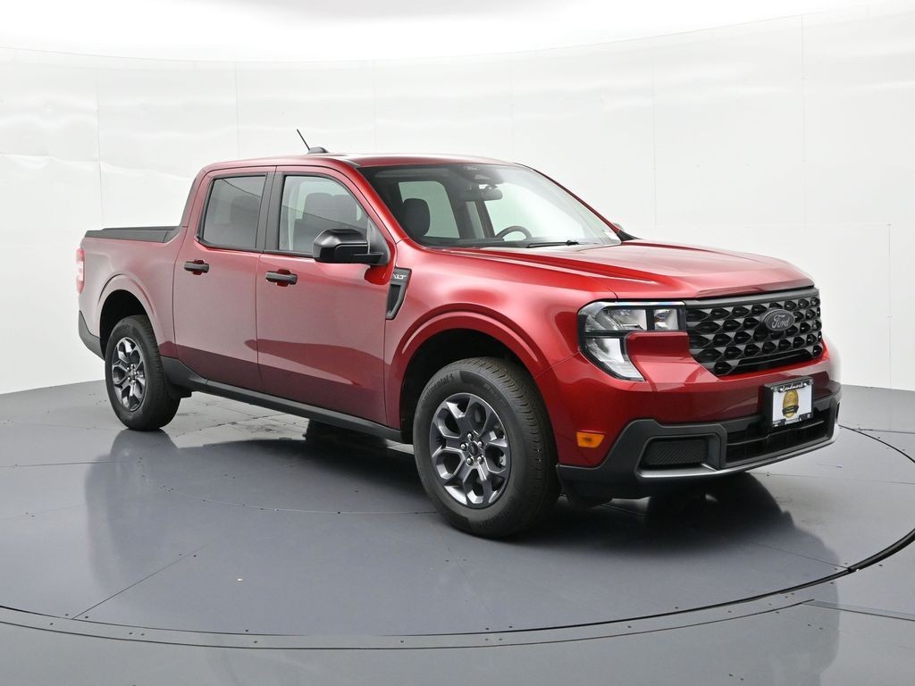 Ford Maverick Vehicle Full-screen Gallery Image 4