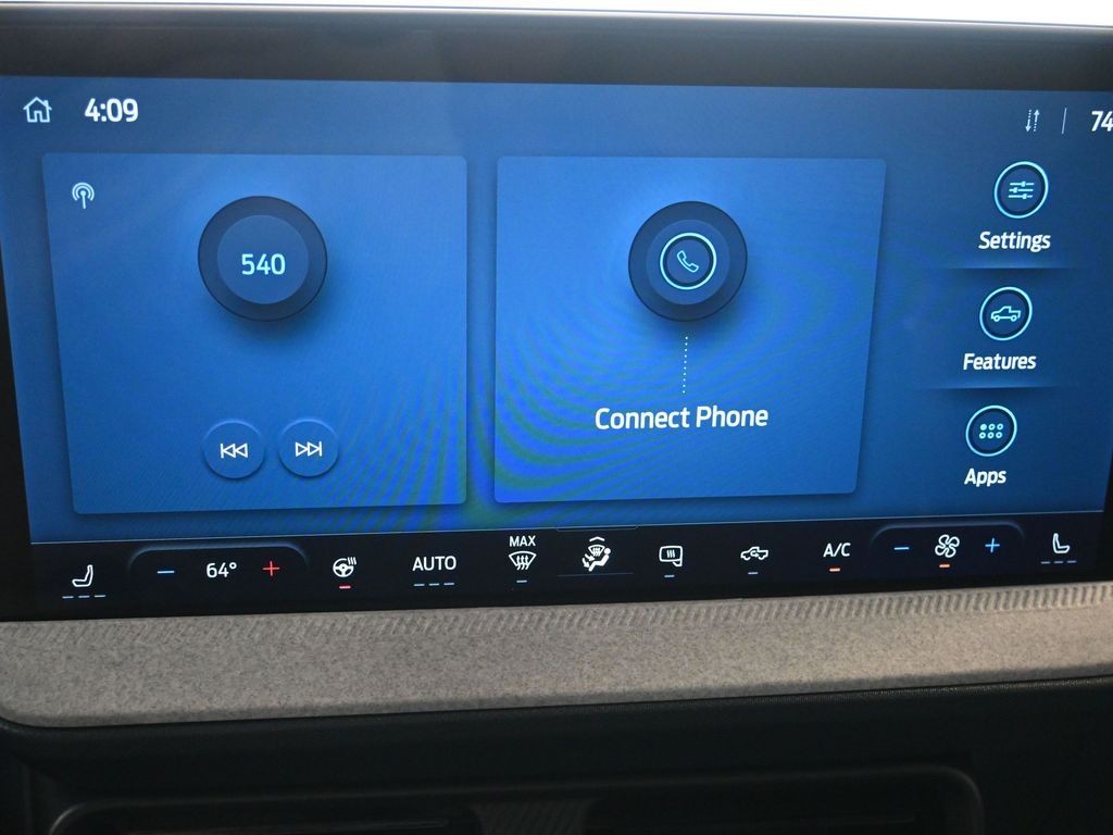 Ford Maverick Vehicle Full-screen Gallery Image 11