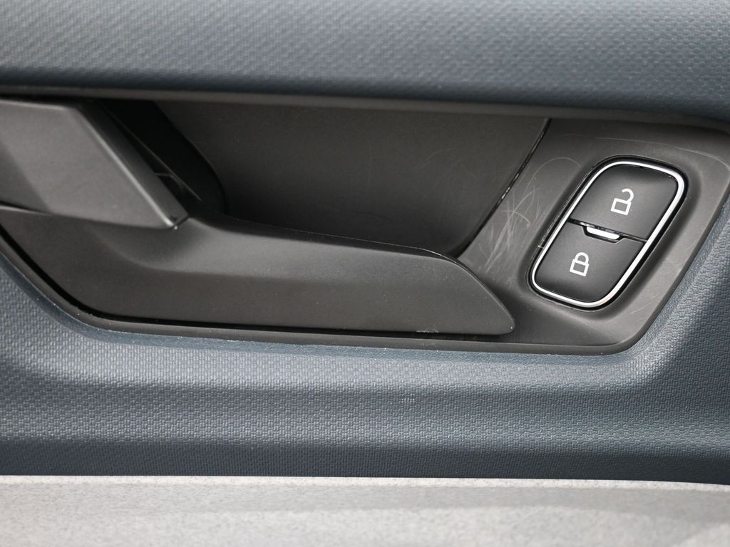 Ford Maverick Vehicle Full-screen Gallery Image 22