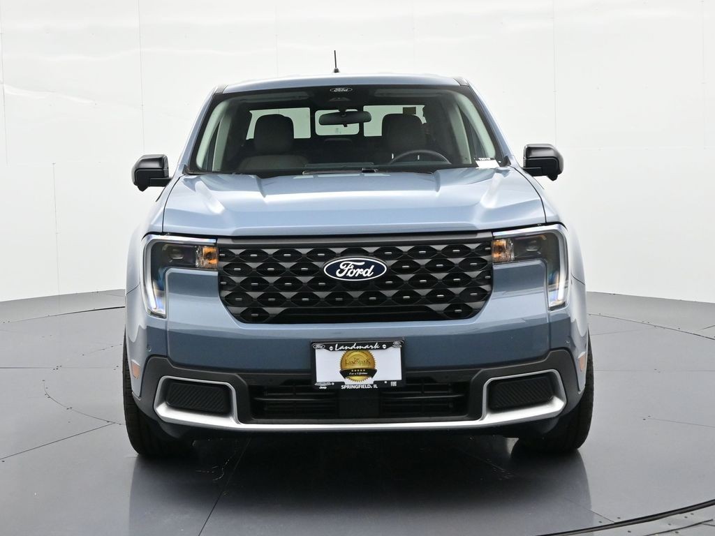 Ford Maverick Vehicle Full-screen Gallery Image 3