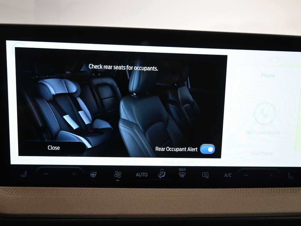 Ford Maverick Vehicle Full-screen Gallery Image 13