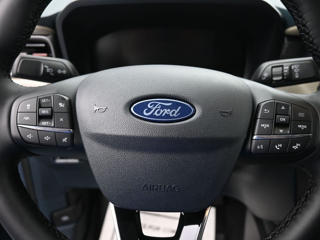 Ford Maverick Vehicle Full-screen Gallery Image 15