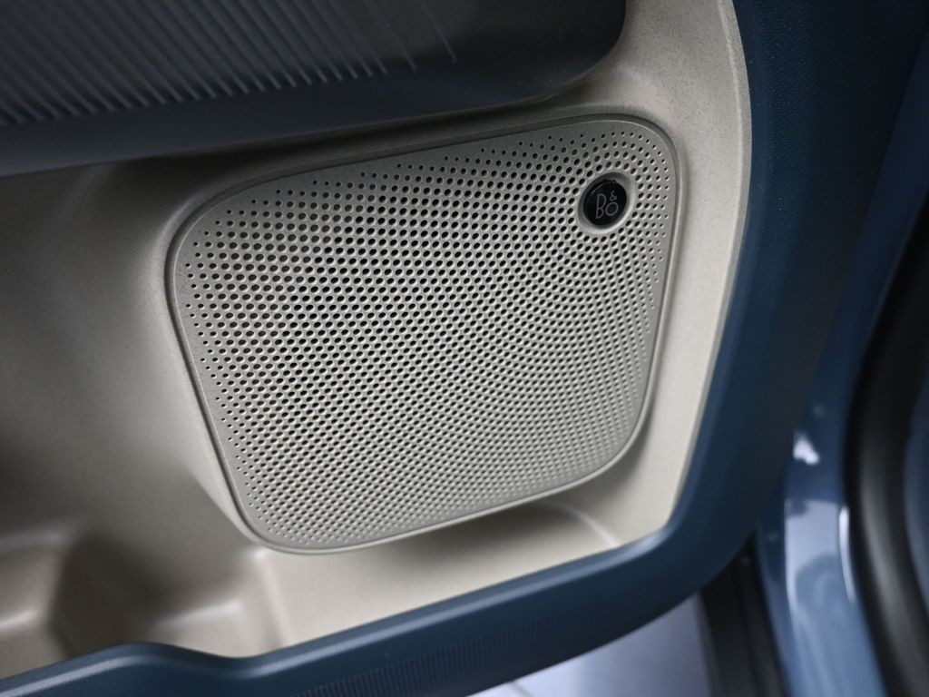 Ford Maverick Vehicle Full-screen Gallery Image 18