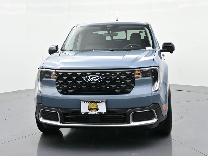 Ford Maverick Vehicle Full-screen Gallery Image 3