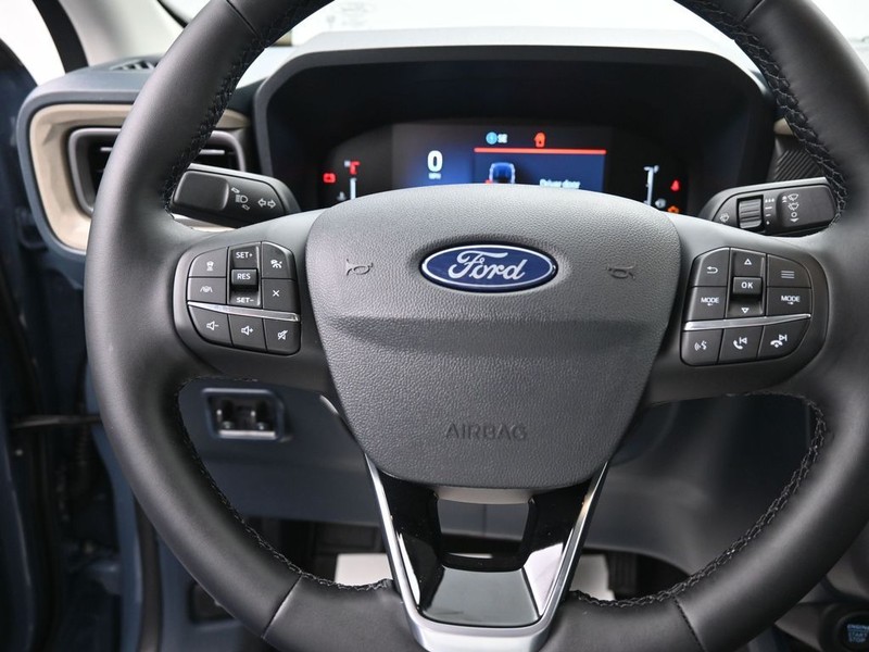 Ford Maverick Vehicle Full-screen Gallery Image 16