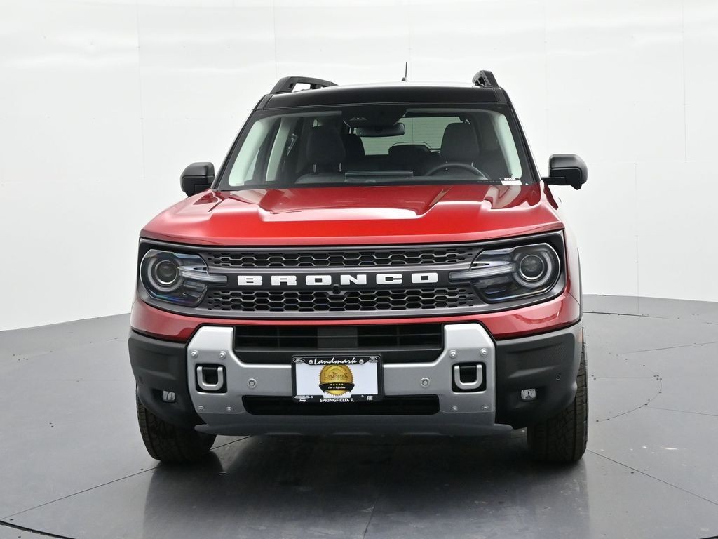 Ford Bronco Sport Vehicle Full-screen Gallery Image 3