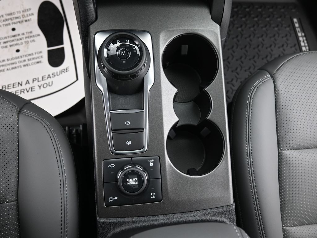 Ford Bronco Sport Vehicle Full-screen Gallery Image 15