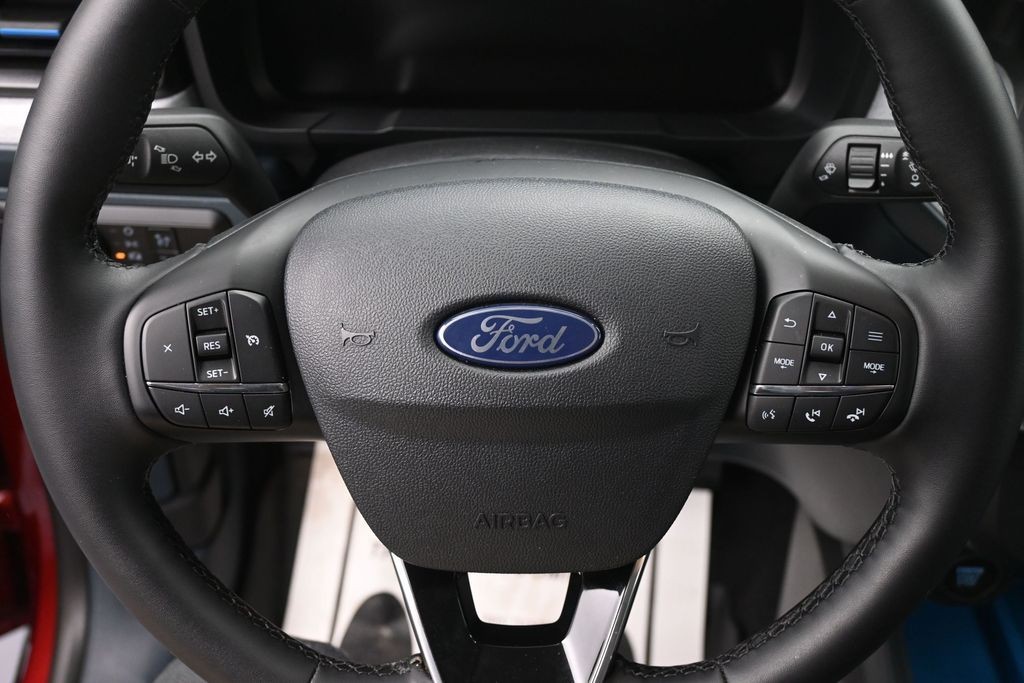 Ford Maverick Vehicle Full-screen Gallery Image 16