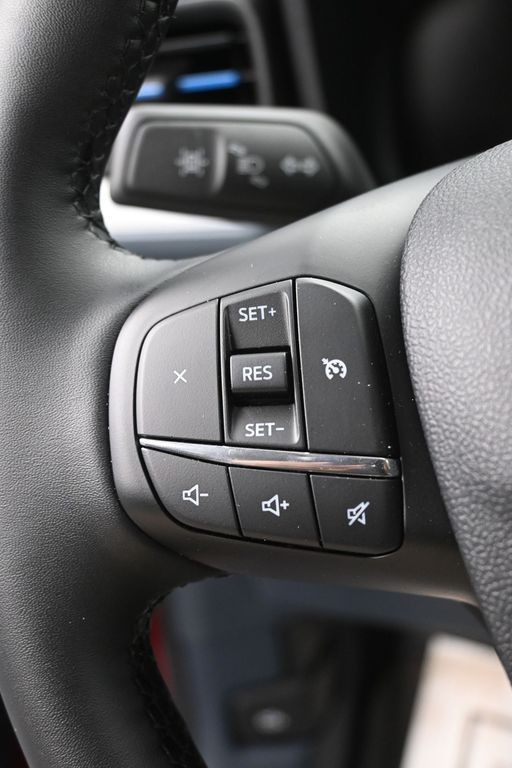 Ford Maverick Vehicle Full-screen Gallery Image 18