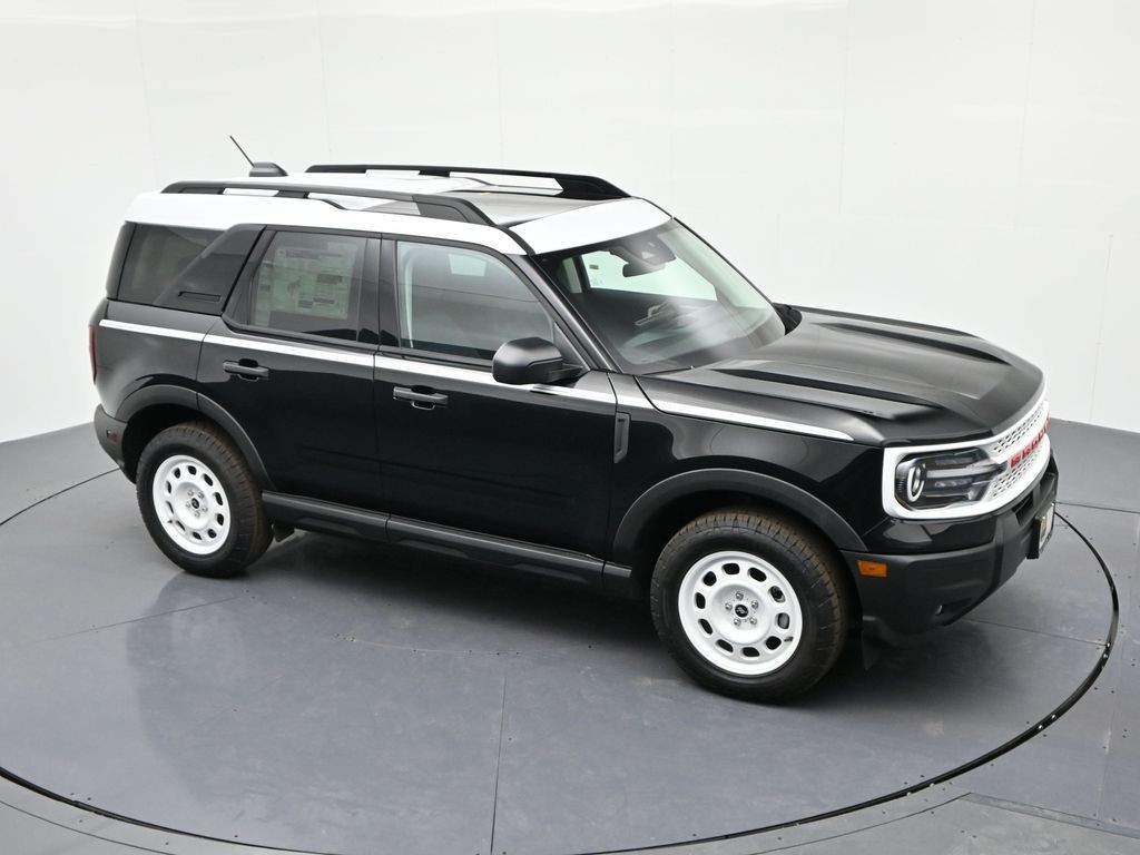 Ford Bronco Sport Vehicle Full-screen Gallery Image 20