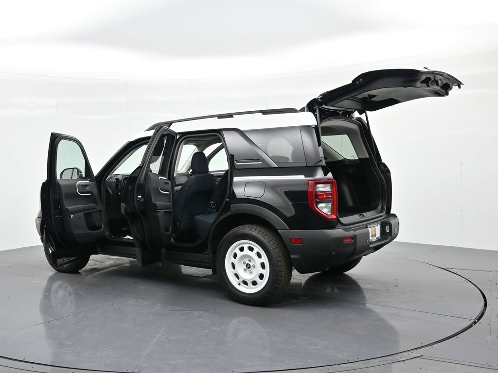 Ford Bronco Sport Vehicle Full-screen Gallery Image 27