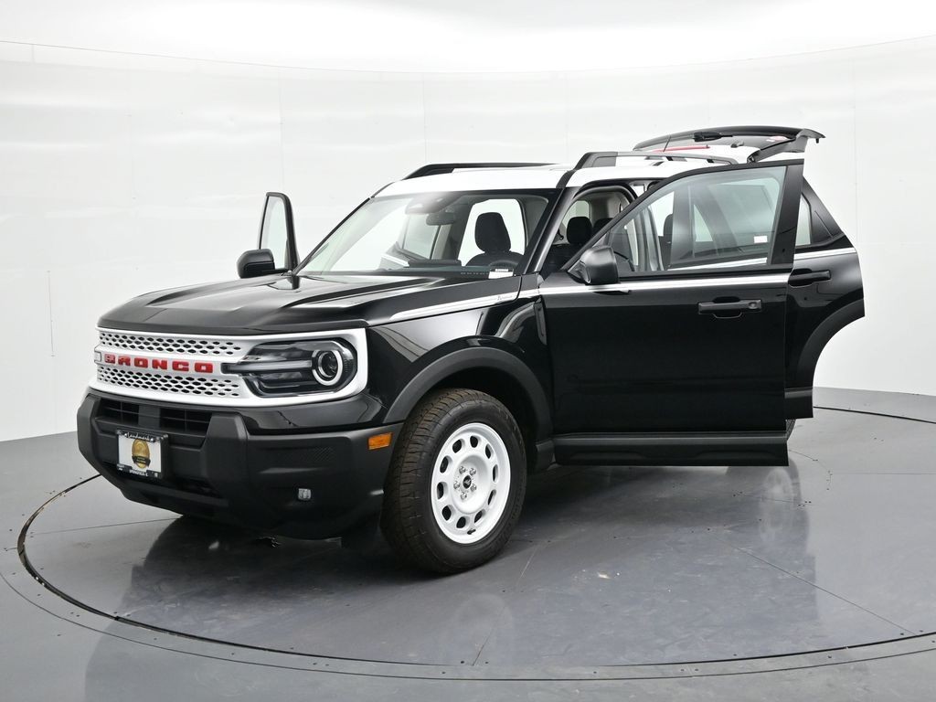 Ford Bronco Sport Vehicle Full-screen Gallery Image 28