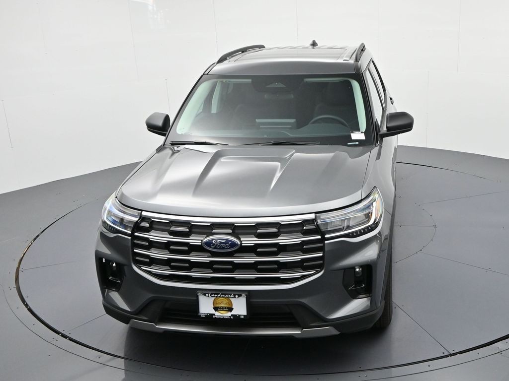 Ford Explorer Vehicle Full-screen Gallery Image 19