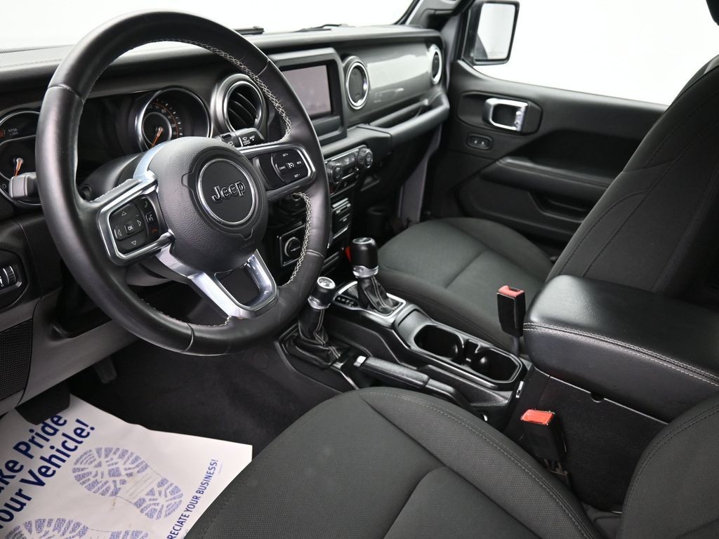 Jeep Wrangler Unlimited Vehicle Full-screen Gallery Image 14