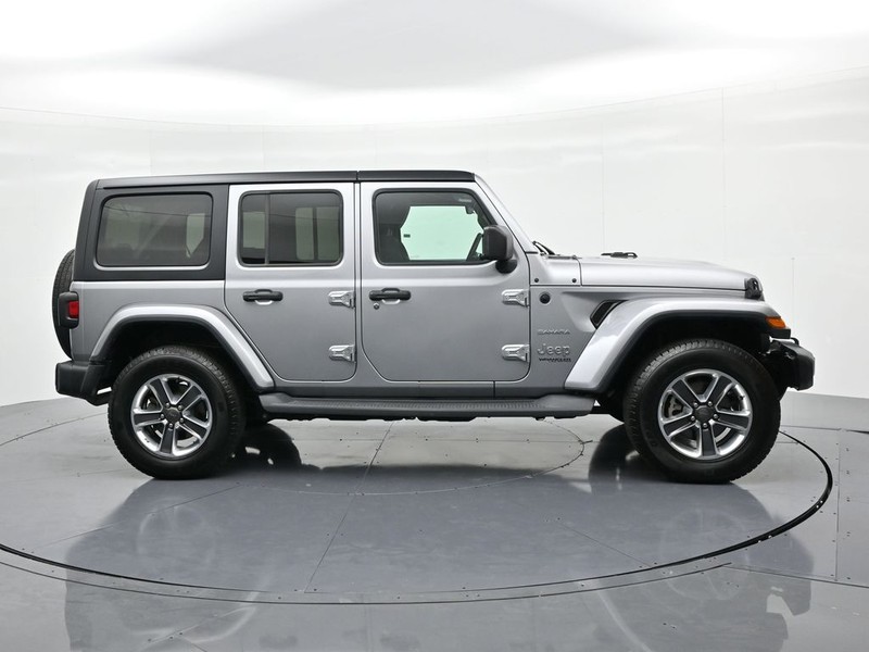 Jeep Wrangler Unlimited Vehicle Full-screen Gallery Image 5