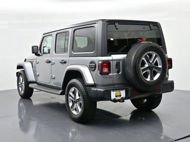 Jeep Wrangler Unlimited Vehicle Full-screen Gallery Image 8